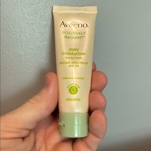 Aveeno Positively Radiant